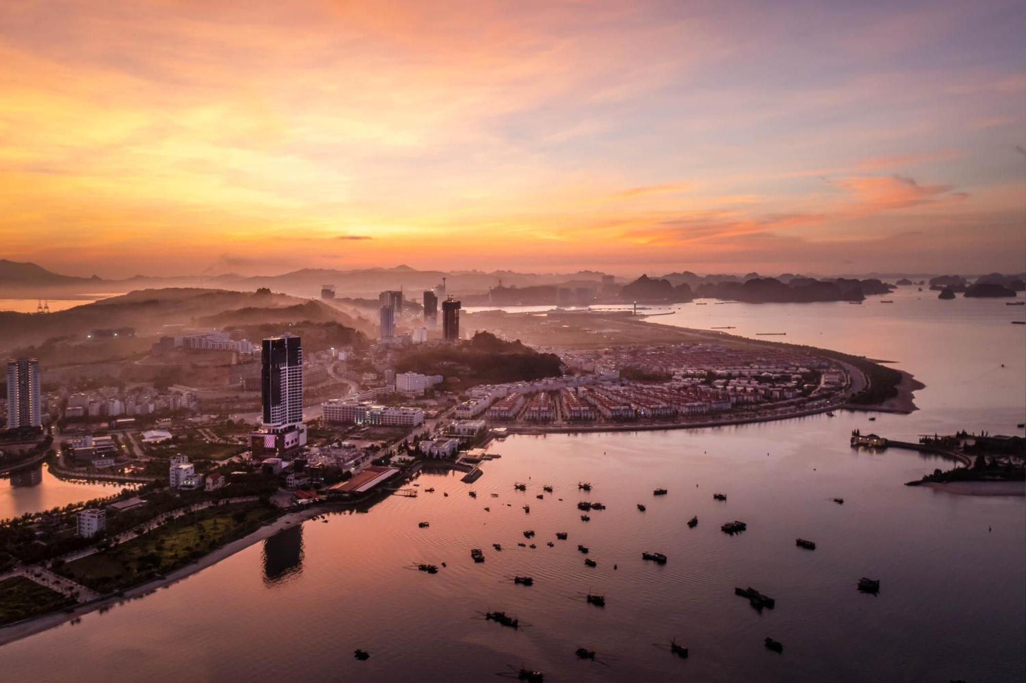 Hotel Radisson Blu Ha Long Bay Exterior foto