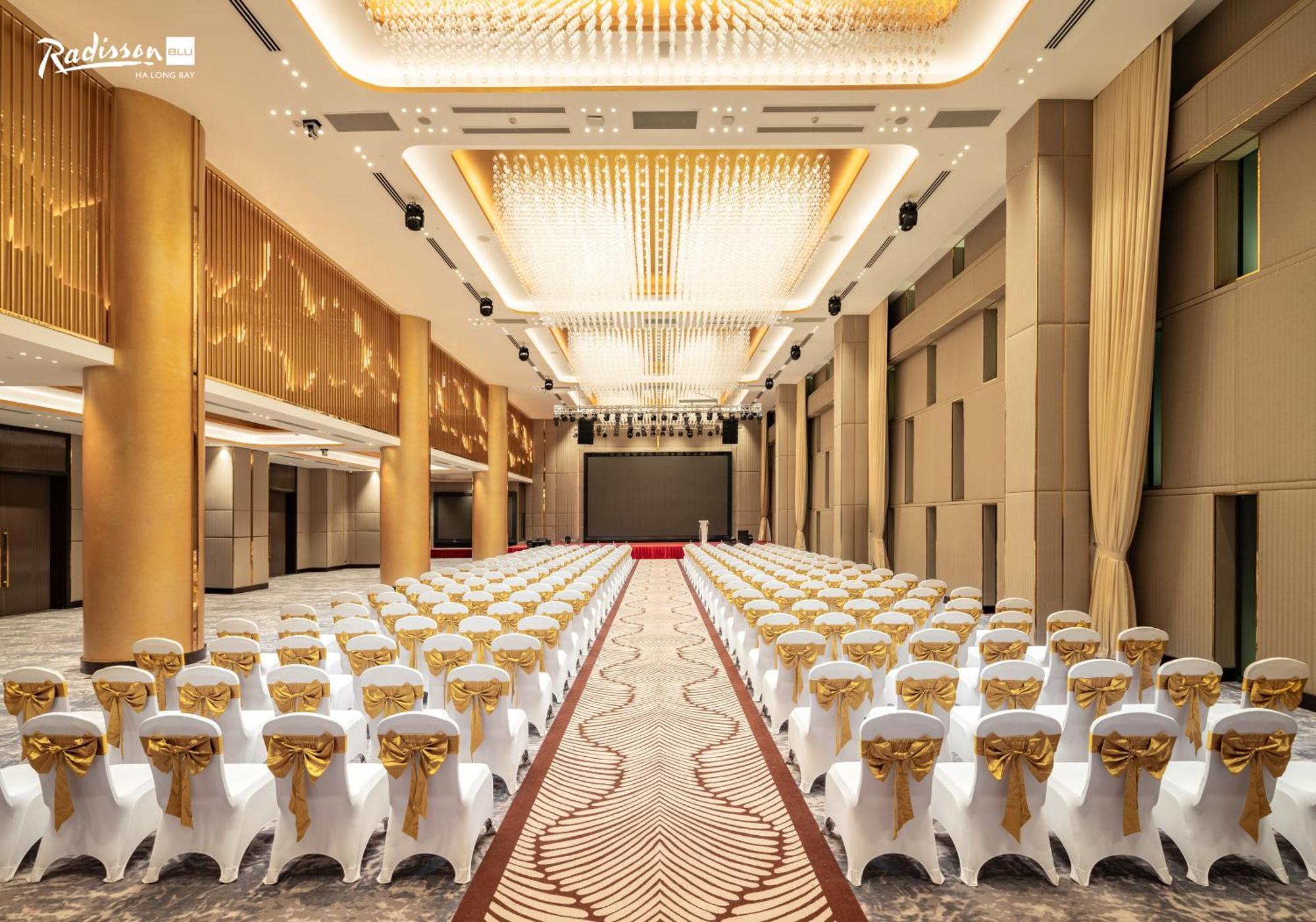 Hotel Radisson Blu Ha Long Bay Exterior foto